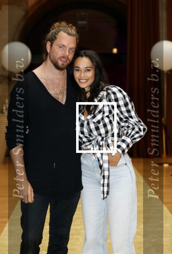 Amsterdam 25 augustus 2021
Expositie met Prinses Eloise in de Beurs v Berlage. Het is een event van Magnum ijs. Romy Monteiro met vriend Jasper Suyk