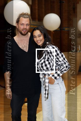 Amsterdam 25 augustus 2021
Expositie met Prinses Eloise in de Beurs v Berlage. Het is een event van Magnum ijs. Romy Monteiro met vriend Jasper Suyk