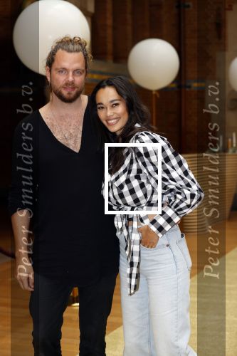Amsterdam 25 augustus 2021
Expositie met Prinses Eloise in de Beurs v Berlage. Het is een event van Magnum ijs. Romy Monteiro met vriend Jasper Suyk