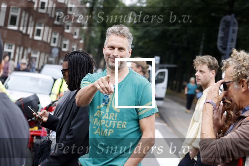 Amsterdam 21 augustus 2021
Demonstratie Mute us in amsterdam . Er zijn meerdere djs aanwezig zoals Sunnery James Ryan Marciano Ronald Molendijk Fred v Leer Sidney Brandeis en Menno Kohler.