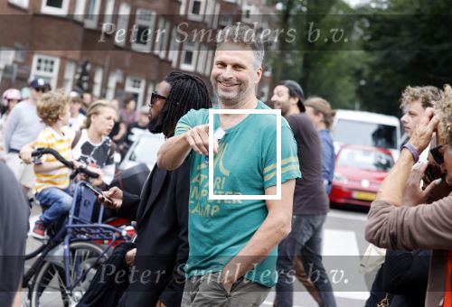 Amsterdam 21 augustus 2021
Demonstratie Mute us in amsterdam . Er zijn meerdere djs aanwezig zoals Sunnery James Ryan Marciano Ronald Molendijk Fred v Leer Sidney Brandeis en Menno Kohler.