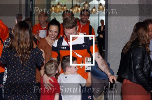 Schiphol 9 augustus 2021
Aankomst olympische sporters op schiphol in hotel Hilton. Roy v d Berg met vrouw en kinderen