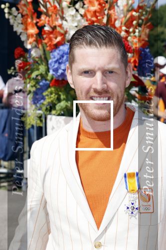 Den Haag 10 augustus 2021
De olympische sporters die een medaille hebben gewonnen op de olympische spelen van Tokyo worden geeerd door oa Mark Rutte en Minister Stef Blok. De huldiging vint plaats in het sportcentrum in het zuiderpark.
Aanwezig oa  Sifan Hassan Harrie Lavreysen  Kiran Badloe Annemiek v d Vleuten Niek Kimmann Shanne Braspennincx Abdi Nageeye Jeffrey Hoogland Gabriella Schloesser Steve Wijler Arno Kamminga Sharon v Rouwendaal Tom Dumoulin Anouk Vetter Femke Bol Nouchka Fontijn Merel Smulders Sanne v Dijke Maikel v d Vleuten Kirsten Wild Annemiek Bekkering Annette Duetz Emma Oosterwegel Marit Bouwmeester Anna v d Breggen Roy v d Berg , heren 4 roeien , dames 2 roeien, heren 4x 400m  en het nederlands dames hockeyteam .Ook chef de Mission Pieter v d Hoogenband is er natuurlijk bij .