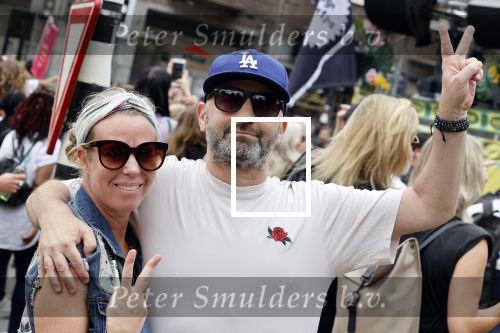 Amsterdam 21 augustus 2021
Demonstratie Mute us in amsterdam . Er zijn meerdere djs aanwezig zoals Sunnery James Ryan Marciano Ronald Molendijk Fred v Leer Sidney Brandeis en Menno Kohler.