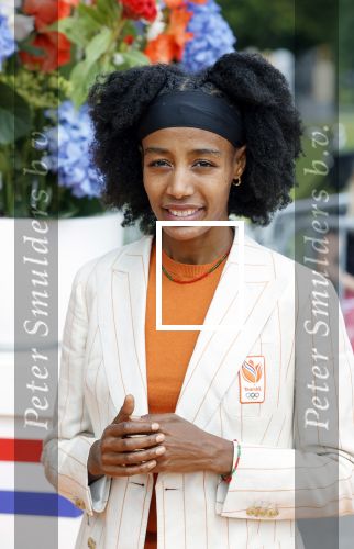 Den Haag 10 augustus 2021
De olympische sporters die een medaille hebben gewonnen op de olympische spelen van Tokyo worden geeerd door oa Mark Rutte en Minister Stef Blok. De huldiging vint plaats in het sportcentrum in het zuiderpark.
Aanwezig oa  Sifan Hassan Harrie Lavreysen  Kiran Badloe Annemiek v d Vleuten Niek Kimmann Shanne Braspennincx Abdi Nageeye Jeffrey Hoogland Gabriella Schloesser Steve Wijler Arno Kamminga Sharon v Rouwendaal Tom Dumoulin Anouk Vetter Femke Bol Nouchka Fontijn Merel Smulders Sanne v Dijke Maikel v d Vleuten Kirsten Wild Annemiek Bekkering Annette Duetz Emma Oosterwegel Marit Bouwmeester Anna v d Breggen Roy v d Berg , heren 4 roeien , dames 2 roeien, heren 4x 400m  en het nederlands dames hockeyteam .Ook chef de Mission Pieter v d Hoogenband is er natuurlijk bij .