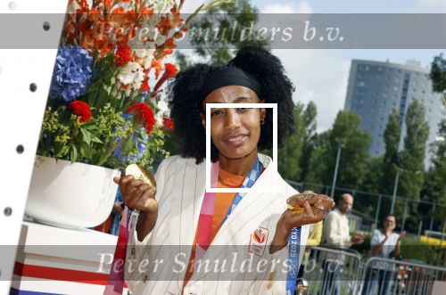 Den Haag 10 augustus 2021
De olympische sporters die een medaille hebben gewonnen op de olympische spelen van Tokyo worden geeerd door oa Mark Rutte en Minister Stef Blok. De huldiging vint plaats in het sportcentrum in het zuiderpark.
Aanwezig oa  Sifan Hassan Harrie Lavreysen  Kiran Badloe Annemiek v d Vleuten Niek Kimmann Shanne Braspennincx Abdi Nageeye Jeffrey Hoogland Gabriella Schloesser Steve Wijler Arno Kamminga Sharon v Rouwendaal Tom Dumoulin Anouk Vetter Femke Bol Nouchka Fontijn Merel Smulders Sanne v Dijke Maikel v d Vleuten Kirsten Wild Annemiek Bekkering Annette Duetz Emma Oosterwegel Marit Bouwmeester Anna v d Breggen Roy v d Berg , heren 4 roeien , dames 2 roeien, heren 4x 400m  en het nederlands dames hockeyteam .Ook chef de Mission Pieter v d Hoogenband is er natuurlijk bij .
