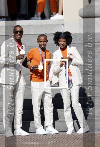 Den Haag 10 augustus 2021
Koning Willem Alexander en Koningin Maxima ontvangen op paleis noordeinde alle medaillewinnaars van de Olympische spelen in Tokyo. oa Sifan Hassan Harrie Lavreysen  Kiran Badloe Annemiek v d Vleuten Niek Kimmann Shanne Braspennincx Abdi Nageeye Jeffrey Hoogland Gabriella Schloesser Steve Wijler Arno Kamminga Sharon v Rouwendaal Tom Dumoulin Anouk Vetter Femke Bol Nouchka Fontijn Merel Smulders Sanne v Dijke Maikel v d Vleuten Kirsten Wild Annemiek Bekkering Annette Duetz Emma Oosterwegel Marit Bouwmeester Anna v d Breggen Roy v d Berg , heren 4 roeien , dames 2 roeien, heren 4x 400m  en het nederlands dames hockeyteam .Ook chef de Mission Pieter v d Hoogenband is er natuurlijk bij .