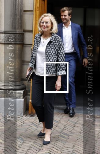 Den Haag 31 augustus 2021
Mark Rutte , Wopke Hoekstra Lillianne Ploumen Jesse Klaver Sigrid Kaag Gert Jan Segers en Rob Jetten op gesprek bij Mariette Hamer ivm vormen van nieuwe regering op het binnenhof.