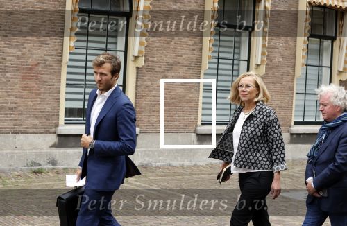 Den Haag 31 augustus 2021
Mark Rutte , Wopke Hoekstra Lillianne Ploumen Jesse Klaver Sigrid Kaag Gert Jan Segers en Rob Jetten op gesprek bij Mariette Hamer ivm vormen van nieuwe regering op het binnenhof.