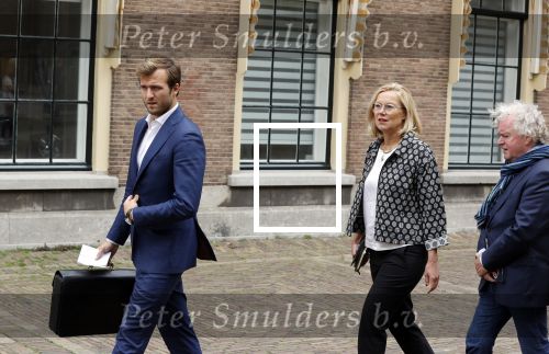 Den Haag 31 augustus 2021
Mark Rutte , Wopke Hoekstra Lillianne Ploumen Jesse Klaver Sigrid Kaag Gert Jan Segers en Rob Jetten op gesprek bij Mariette Hamer ivm vormen van nieuwe regering op het binnenhof.