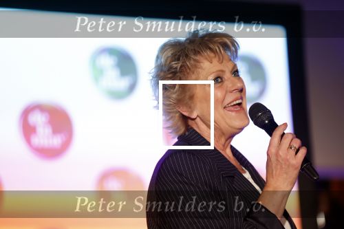 Amsterdam 26 augustus 2021
Presentatie magazine van het DeLaMar theater . Joop v d Ende geeft toespraak . Simone Kleinsma kreeg het eerste exemplaar.
