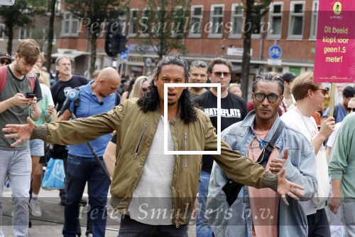 Amsterdam 21 augustus 2021
Demonstratie Mute us in amsterdam . Er zijn meerdere djs aanwezig zoals Sunnery James Ryan Marciano Ronald Molendijk Fred v Leer Sidney Brandeis en Menno Kohler.