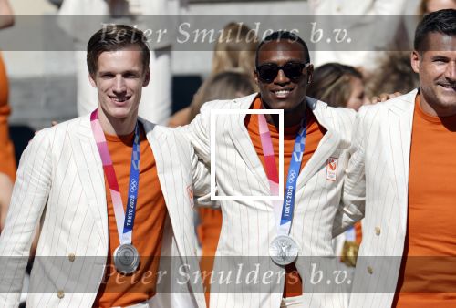 Den Haag 10 augustus 2021
Koning Willem Alexander en Koningin Maxima ontvangen op paleis noordeinde alle medaillewinnaars van de Olympische spelen in Tokyo. oa Sifan Hassan Harrie Lavreysen  Kiran Badloe Annemiek v d Vleuten Niek Kimmann Shanne Braspennincx Abdi Nageeye Jeffrey Hoogland Gabriella Schloesser Steve Wijler Arno Kamminga Sharon v Rouwendaal Tom Dumoulin Anouk Vetter Femke Bol Nouchka Fontijn Merel Smulders Sanne v Dijke Maikel v d Vleuten Kirsten Wild Annemiek Bekkering Annette Duetz Emma Oosterwegel Marit Bouwmeester Anna v d Breggen Roy v d Berg , heren 4 roeien , dames 2 roeien, heren 4x 400m  en het nederlands dames hockeyteam .Ook chef de Mission Pieter v d Hoogenband is er natuurlijk bij . Tony v Diepen en Terence Agard