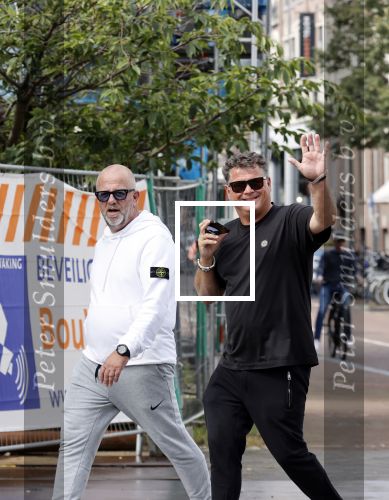 Amsterdam 28 augustus 2021
Wolter Kroes met goede Richard wandelend door Amsterdam.