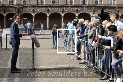 Den Haag 31 augustus 2021
Mark Rutte , Wopke Hoekstra Lillianne Ploumen Jesse Klaver Sigrid Kaag Gert Jan Segers en Rob Jetten op gesprek bij Mariette Hamer ivm vormen van nieuwe regering op het binnenhof.