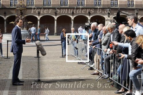 Den Haag 31 augustus 2021
Mark Rutte , Wopke Hoekstra Lillianne Ploumen Jesse Klaver Sigrid Kaag Gert Jan Segers en Rob Jetten op gesprek bij Mariette Hamer ivm vormen van nieuwe regering op het binnenhof.