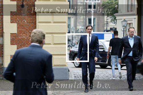 Den Haag 31 augustus 2021
Mark Rutte , Wopke Hoekstra Lillianne Ploumen Jesse Klaver Sigrid Kaag Gert Jan Segers en Rob Jetten op gesprek bij Mariette Hamer ivm vormen van nieuwe regering op het binnenhof.