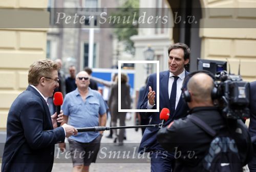 Den Haag 31 augustus 2021
Mark Rutte , Wopke Hoekstra Lillianne Ploumen Jesse Klaver Sigrid Kaag Gert Jan Segers en Rob Jetten op gesprek bij Mariette Hamer ivm vormen van nieuwe regering op het binnenhof. Wopke met Jair Ferwerda