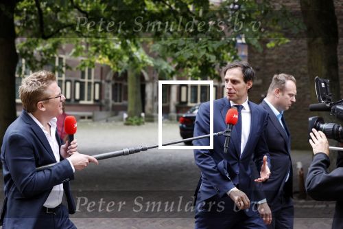 Den Haag 31 augustus 2021
Mark Rutte , Wopke Hoekstra Lillianne Ploumen Jesse Klaver Sigrid Kaag Gert Jan Segers en Rob Jetten op gesprek bij Mariette Hamer ivm vormen van nieuwe regering op het binnenhof. Wopke met Jair Ferwerda
