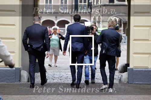 Den Haag 31 augustus 2021
Mark Rutte , Wopke Hoekstra Lillianne Ploumen Jesse Klaver Sigrid Kaag Gert Jan Segers en Rob Jetten op gesprek bij Mariette Hamer ivm vormen van nieuwe regering op het binnenhof. Wopke met Jair Ferwerda