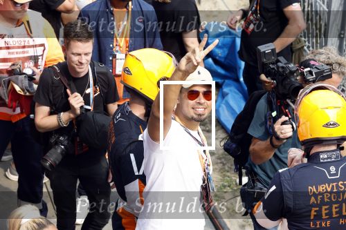 Zandvoort 4 september 2022
Afrojack ( Nick v d Wall) draait op de nederlandse F1 Grand Prix op circuit Zandvoort.