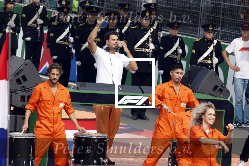 Zandvoort 4 september 2022
Afrojack ( Nick v d Wall) draait op de nederlandse F1 Grand Prix op circuit Zandvoort.