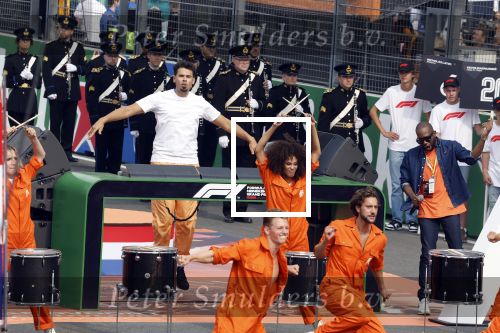 Zandvoort 4 september 2022
Afrojack ( Nick v d Wall) draait op de nederlandse F1 Grand Prix op circuit Zandvoort.
