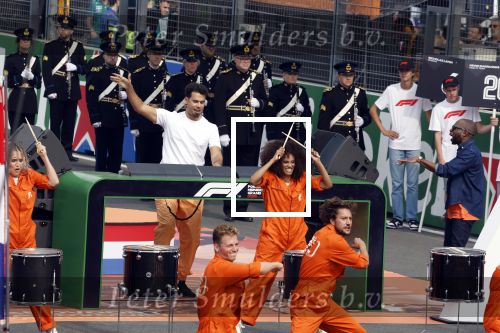 Zandvoort 4 september 2022
Afrojack ( Nick v d Wall) draait op de nederlandse F1 Grand Prix op circuit Zandvoort.