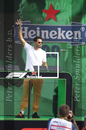 Zandvoort 4 september 2022
Afrojack ( Nick v d Wall) draait op de nederlandse F1 Grand Prix op circuit Zandvoort.