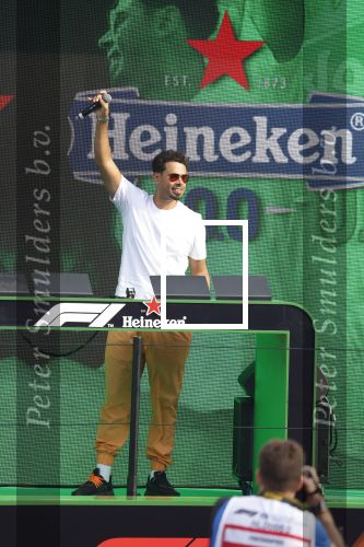 Zandvoort 4 september 2022
Afrojack ( Nick v d Wall) draait op de nederlandse F1 Grand Prix op circuit Zandvoort.