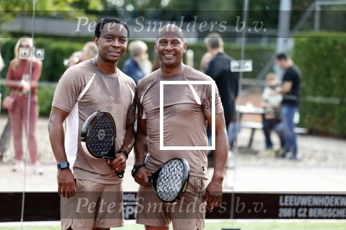 Capelle aan de IJssel 7 september 2022
Presentatie kleinglijn voor Padel van Robin van Persie en zijn vrouw Bouchra v Persie. Aron Winter en Regi Blinker