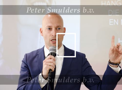 Hilversum 28 maart 2022
Presentatie boek en munt van Bibian Mentel. Haar man Edwin Spee kwam met zijn vriendin Mandy. 
Bert v Ravenswaaij