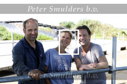 Ruinerwold 3 augustus 2022
Boer Evert met zijn nieuwe vriendin Maud bij zijn boerderij . Matthijs Albers was mee.