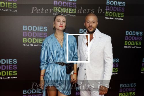 Amsterdam 24 augustus 2022
Premiere Bodies Bodies Bosies van Halina Reijn in Tuschinski . Carolien Spoor en partner Jon Karthaus