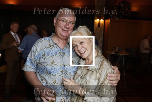 Den Haag 2 september 2022
Onthulling beeld Anneke Gronloh in de schouwburg van Den Haag . Conny Vink kwam met haar man