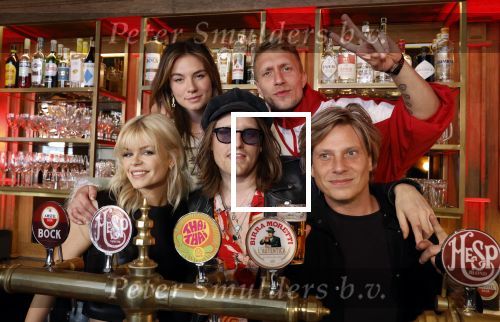 Amsterdam 21 maart 2022
Presentatie heren van Amstel live in Amsterdam.
Davina Michelle Spike Jamie Westland Maan en Joshua Nolet