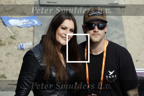Zandvoort 4 september 2022
Floor Jansen zingt het nederlandse volkslied voorafgaand aan den Nederlands F1 Grand Prix . Ook haar man Hannes v Dahl en hun dochtertje waren erbij.