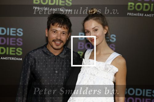 Amsterdam 24 augustus 2022
Premiere Bodies Bodies Bosies van Halina Reijn in Tuschinski . Geza Weisz met vriendin