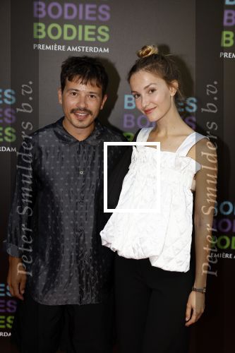 Amsterdam 24 augustus 2022
Premiere Bodies Bodies Bosies van Halina Reijn in Tuschinski . Geza Weisz met vriendin