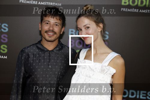 Amsterdam 24 augustus 2022
Premiere Bodies Bodies Bosies van Halina Reijn in Tuschinski . Geza Weisz met vriendin