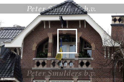 Amsterdam 16 maart 2022
Bij het huis van Gigi ravelli en haar man Roger Hoedenius hangt een Ukrainse vlag