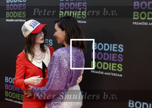 Amsterdam 24 augustus 2022
Oremiere Bodies Bodies Bosies van Halina Reijn in Tuschinski . `Halina en haar hartsvriendin Carice v Houten