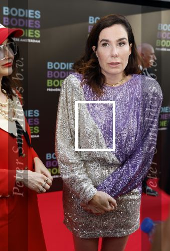 Amsterdam 24 augustus 2022
Oremiere Bodies Bodies Bosies van Halina Reijn in Tuschinski . `Halina en haar hartsvriendin Carice v Houten