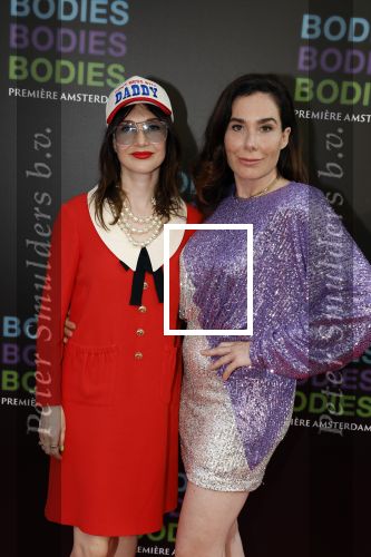 Amsterdam 24 augustus 2022
Oremiere Bodies Bodies Bosies van Halina Reijn in Tuschinski . `Halina en haar hartsvriendin Carice v Houten