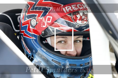 Zandvoort 28 maart2022
Tom Coronel geeft les aan Hanna Schiller en haar partner Jan jaap v Roon