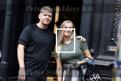 Amsterdam 24 augustus 2022
Jacob Ferilli met zijn zus op de pc hooftstraat