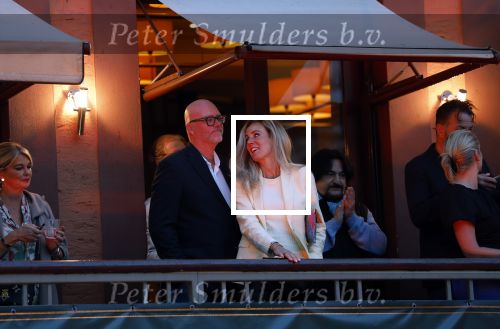 Venlo 8 september 2022
Marco Bakker geeft concert in de openlucht van Venlo . Ook reikt Thijs v Leer hem zijn nieuwe cd uit. Jeroen Kreeft met zijn vrouw