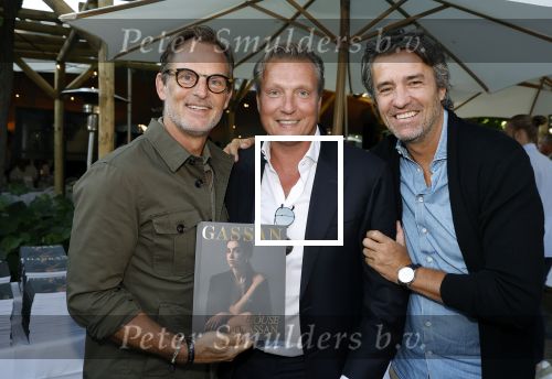 Aouderkerk aan de Amstel 31 augustus 2022
Herendiner Life after Football LAF bij paardenburg. Ook het blad met Ronald Koeman op de cover wordt gepresenteerd. John v Lottum Ronald de Boer en david Bijlsma