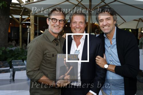 Aouderkerk aan de Amstel 31 augustus 2022
Herendiner Life after Football LAF bij paardenburg. Ook het blad met Ronald Koeman op de cover wordt gepresenteerd. John v Lottum Ronald de Boer en david Bijlsma