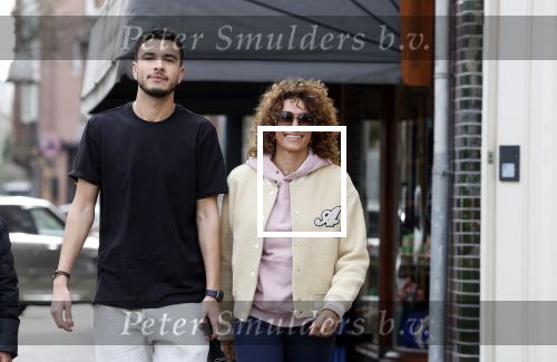 Amsterdam 16 maart 2022
Karin de Rooij met haar zoon Nigel op de cornelis schuytstraat